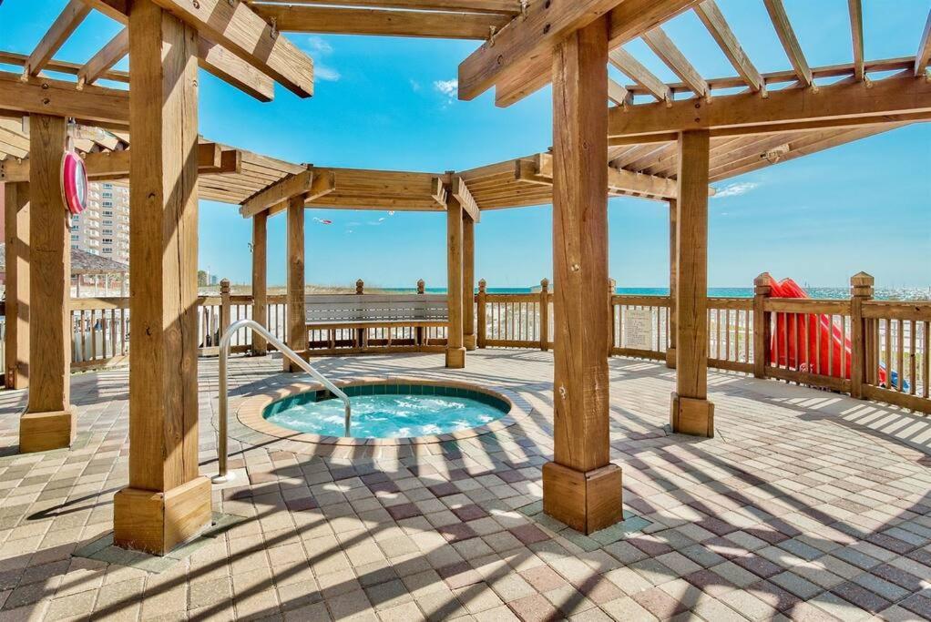 Pelican 2 Bedroom 4th Floor Gulf Front Apartment *
