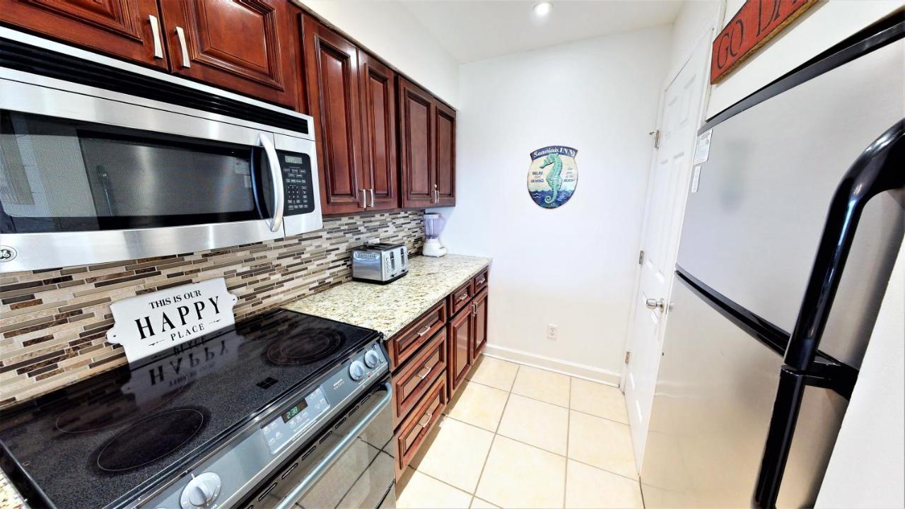 Manor 1206 * Destin