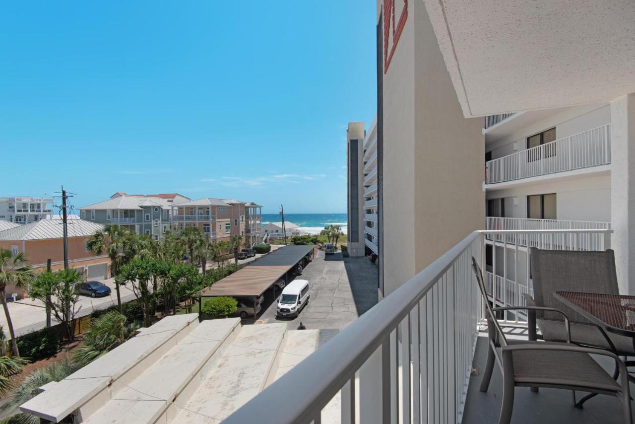 Mainsail 331 Destin