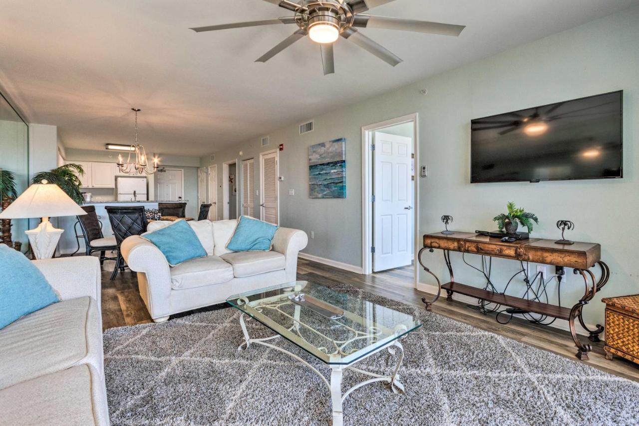 High-rise With Balcony And Pool View Apartment Destin