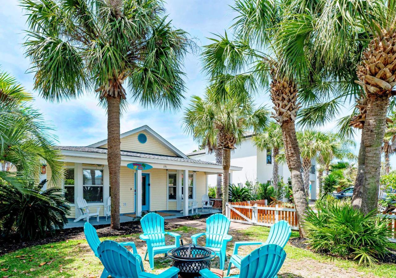 Holiday home Private Access, Fenced Yard & Pet Friendly, Pool, Life House