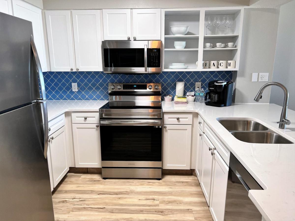 Pelican 2 Bedroom 4th Floor Gulf Front Apartment *