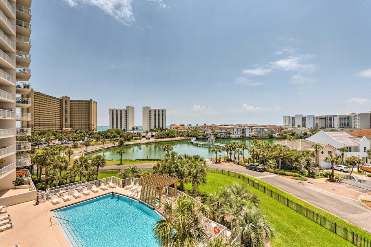 High-rise With Balcony And Pool View Destin