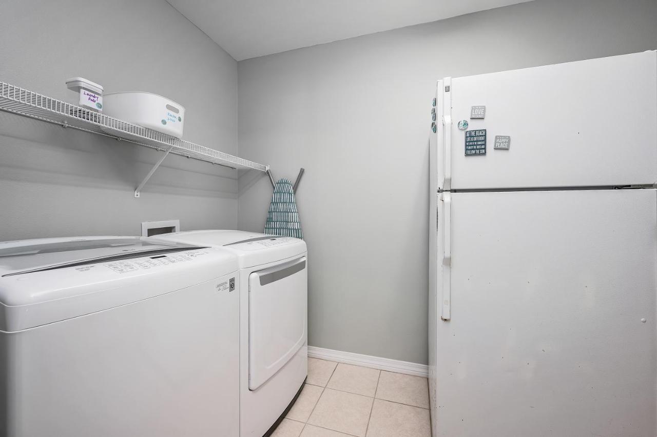 Holiday home Private Access, Fenced Yard & Pet Friendly, Pool, Life House Destin