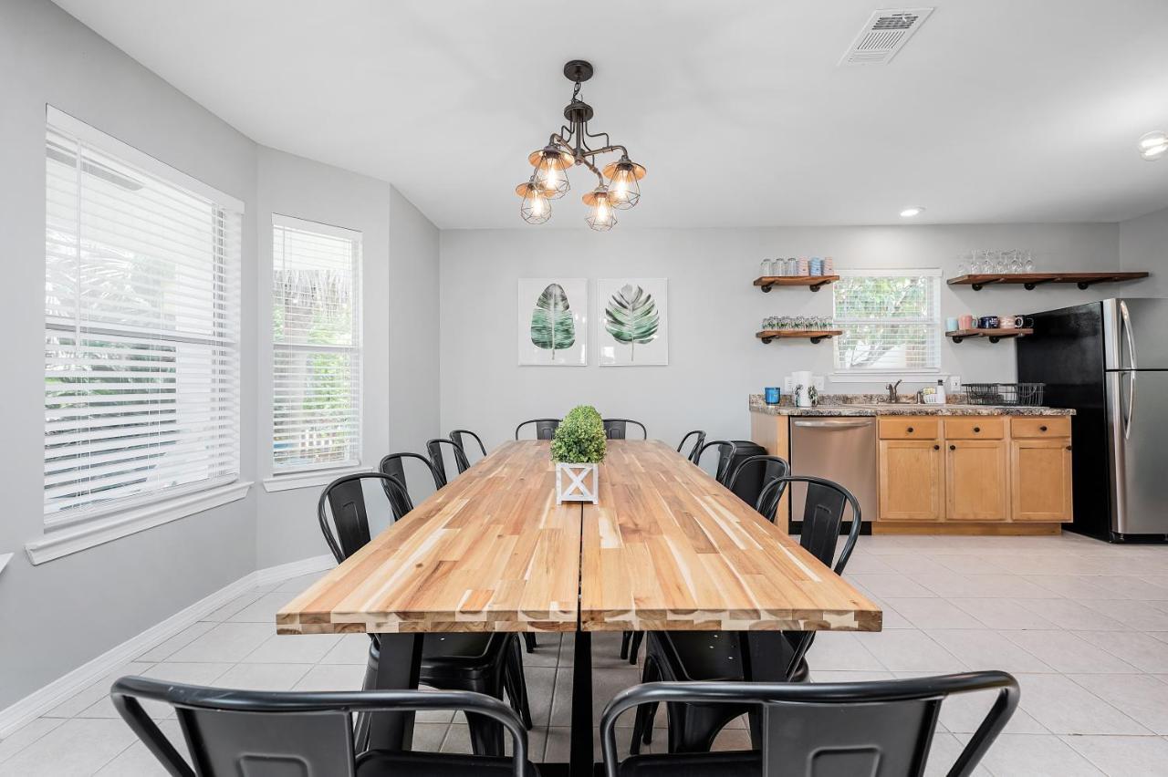 Holiday home Private Access, Fenced Yard & Pet Friendly, Pool, Life House Destin