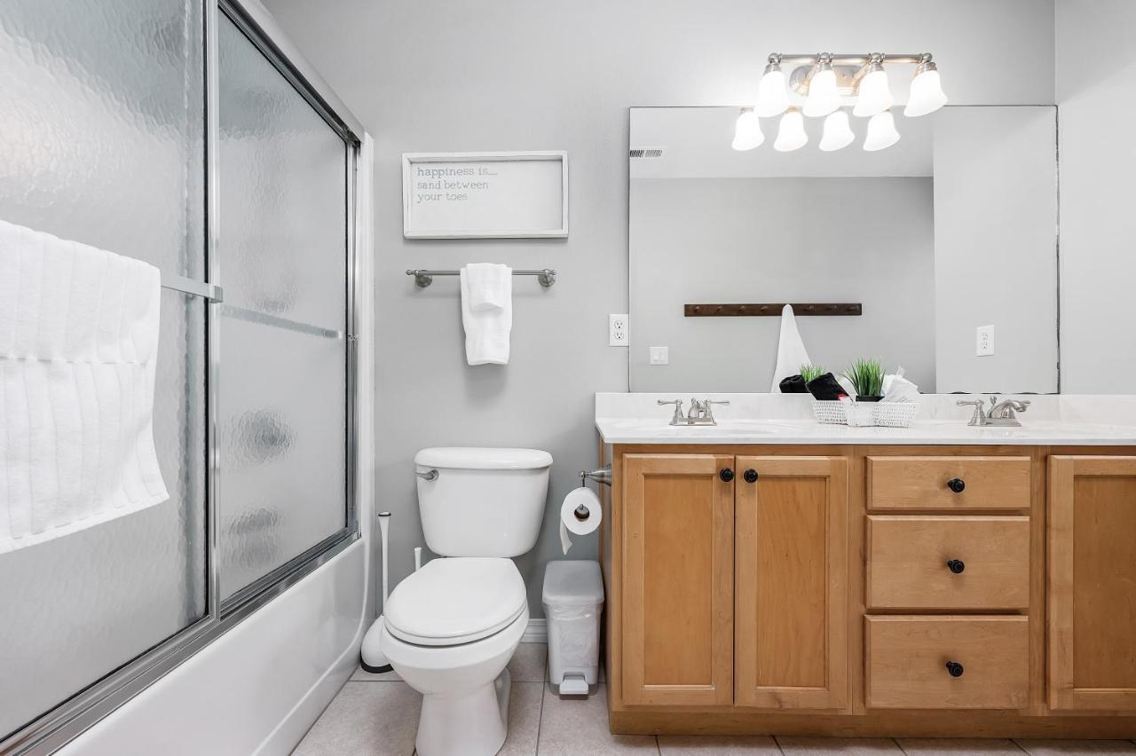 Holiday home Private Access, Fenced Yard & Pet Friendly, Pool, Life House Destin