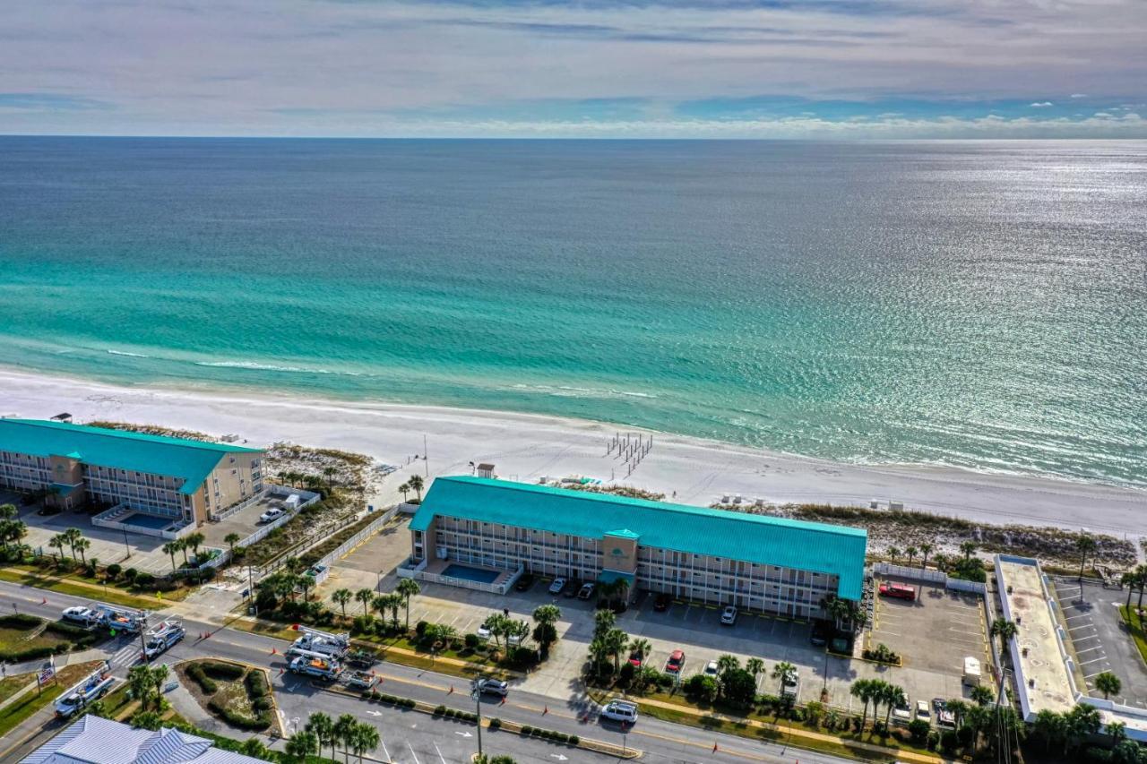 Ground Floor Gulf Front Oasis On Crystal Apartment Destin