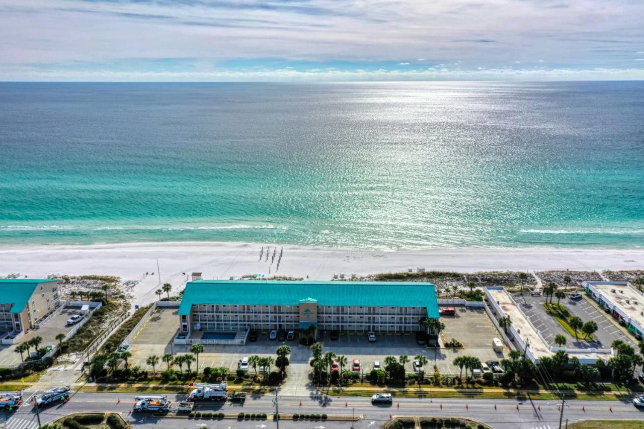 Ground Floor Gulf Front Oasis On Crystal Apartment Destin