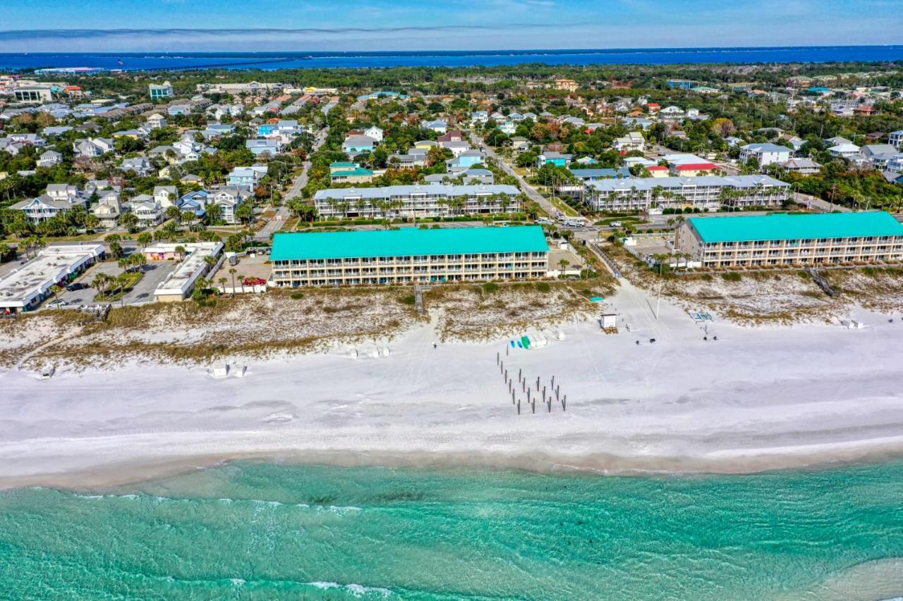 Apartment Ground Floor Gulf Front Oasis On Crystal *