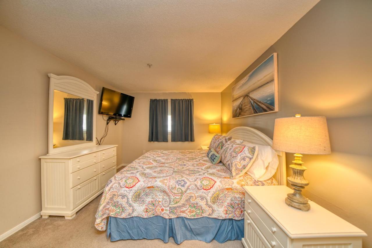 Ground Floor Gulf Front Oasis On Crystal Apartment