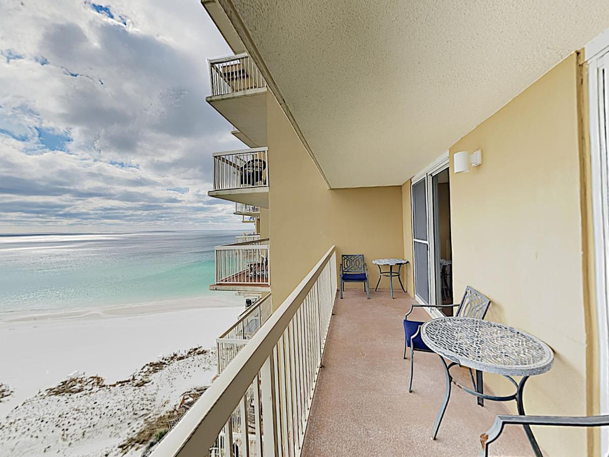 Amazing In With Outdoor Swimming Pool And 2 Bedrooms * Destin