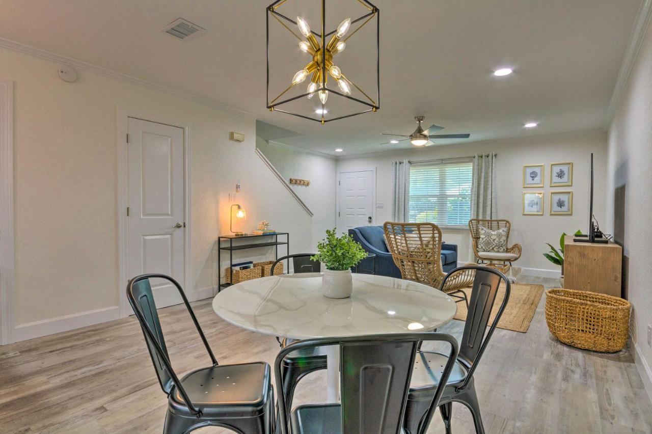 Holiday home Modern Miramar Townhome, Walk To Ocean! Destin