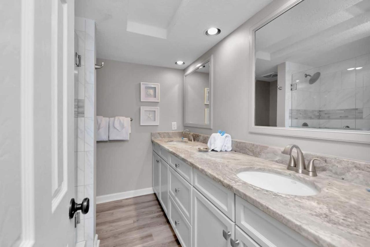 Edgewater #1402 *