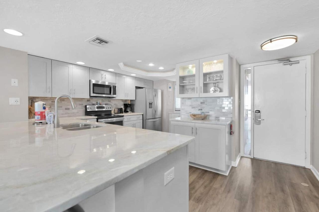Edgewater #1402 Apartment