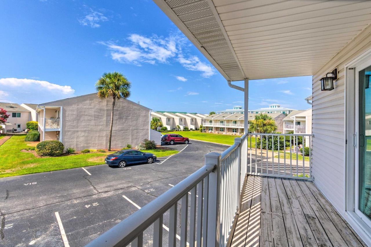 Modern Miramar Townhome, Walk To Ocean! Holiday home Destin