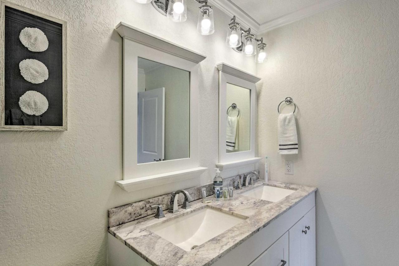 Modern Miramar Townhome, Walk To Ocean!
