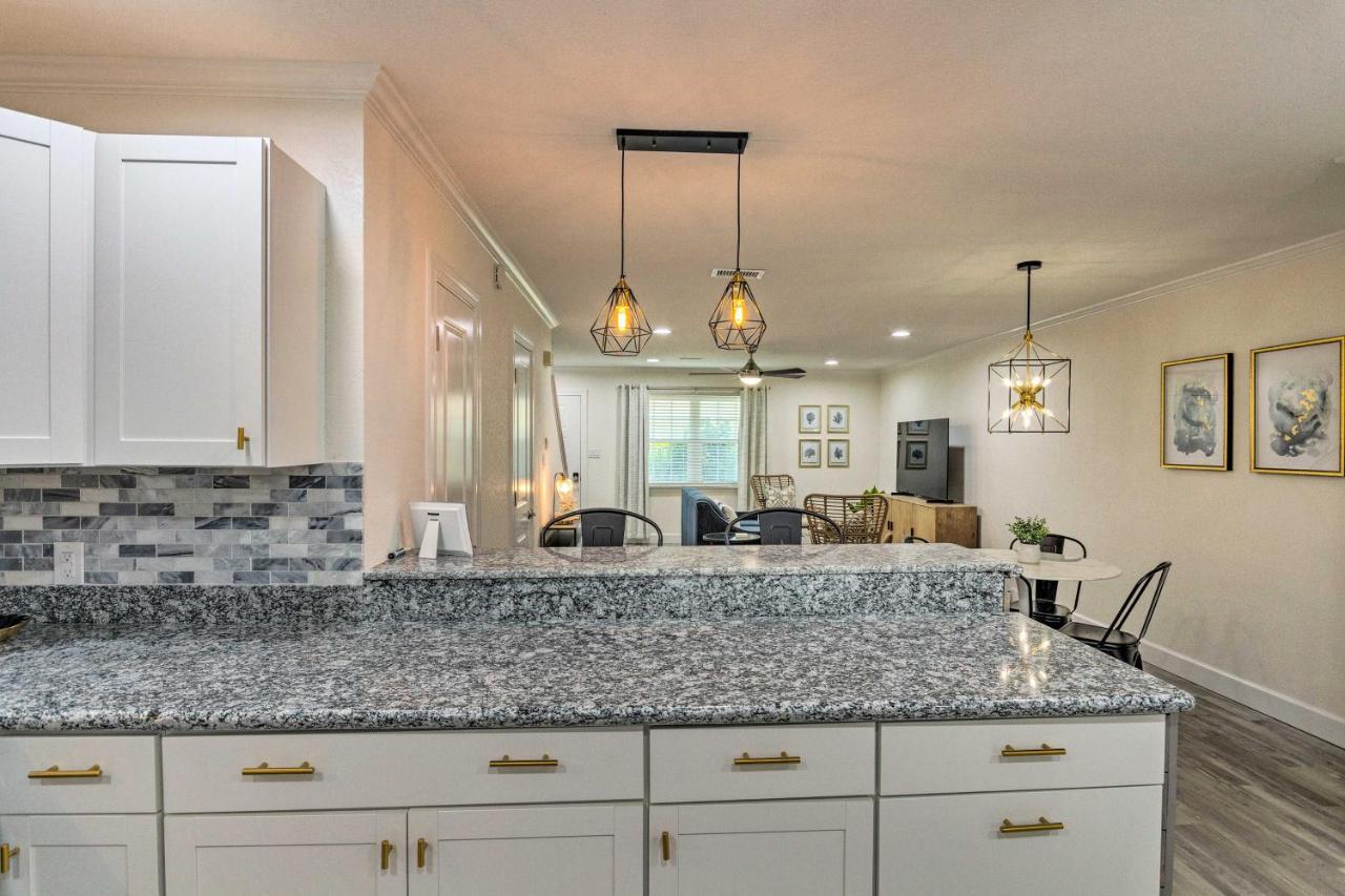 Modern Miramar Townhome, Walk To Ocean!