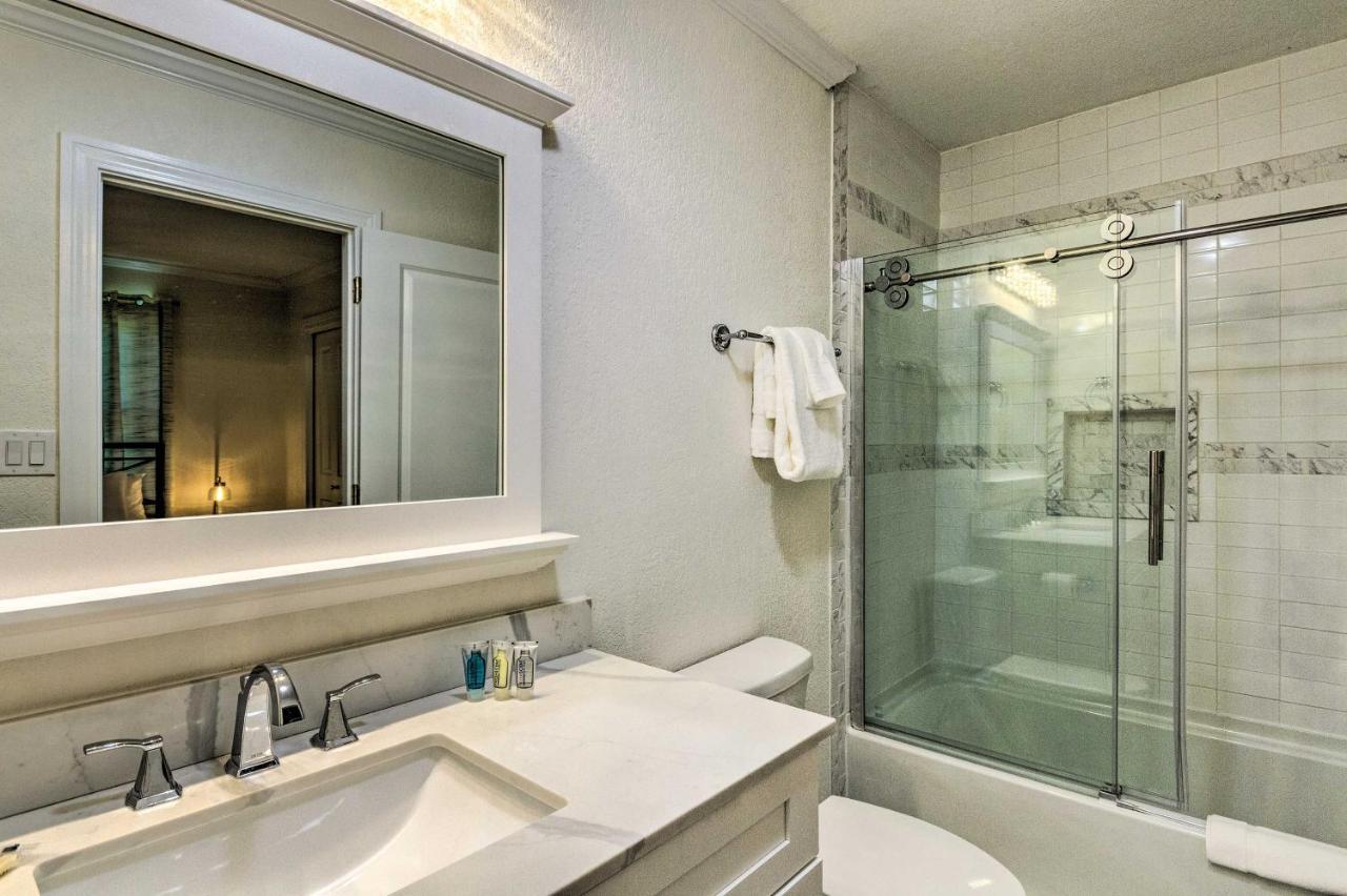 Holiday home Modern Miramar Townhome, Walk To Ocean! *