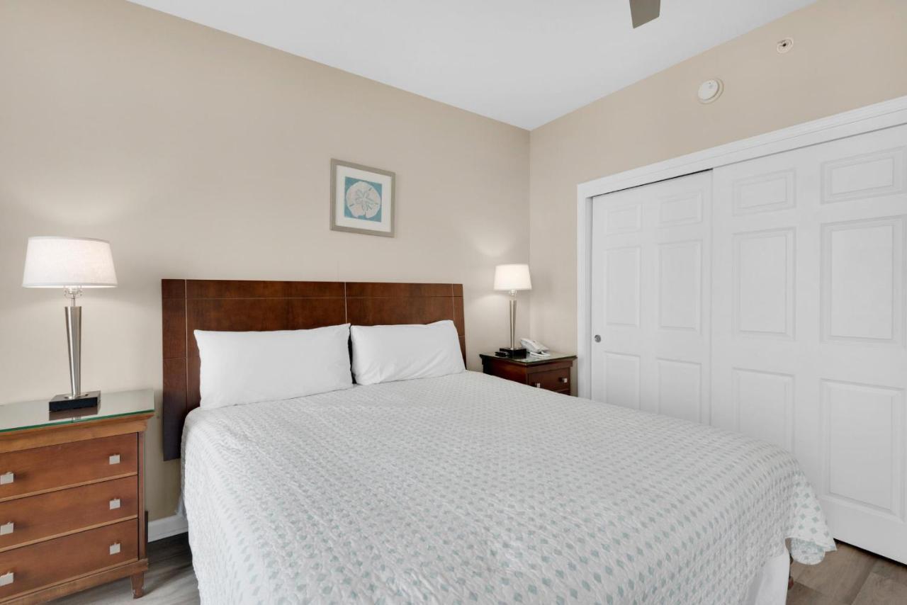 Palms #2413 Jr. 2br *