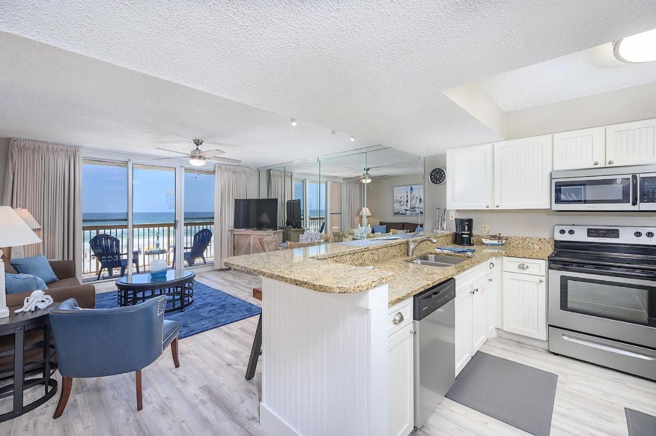 Pelican 308 * Destin