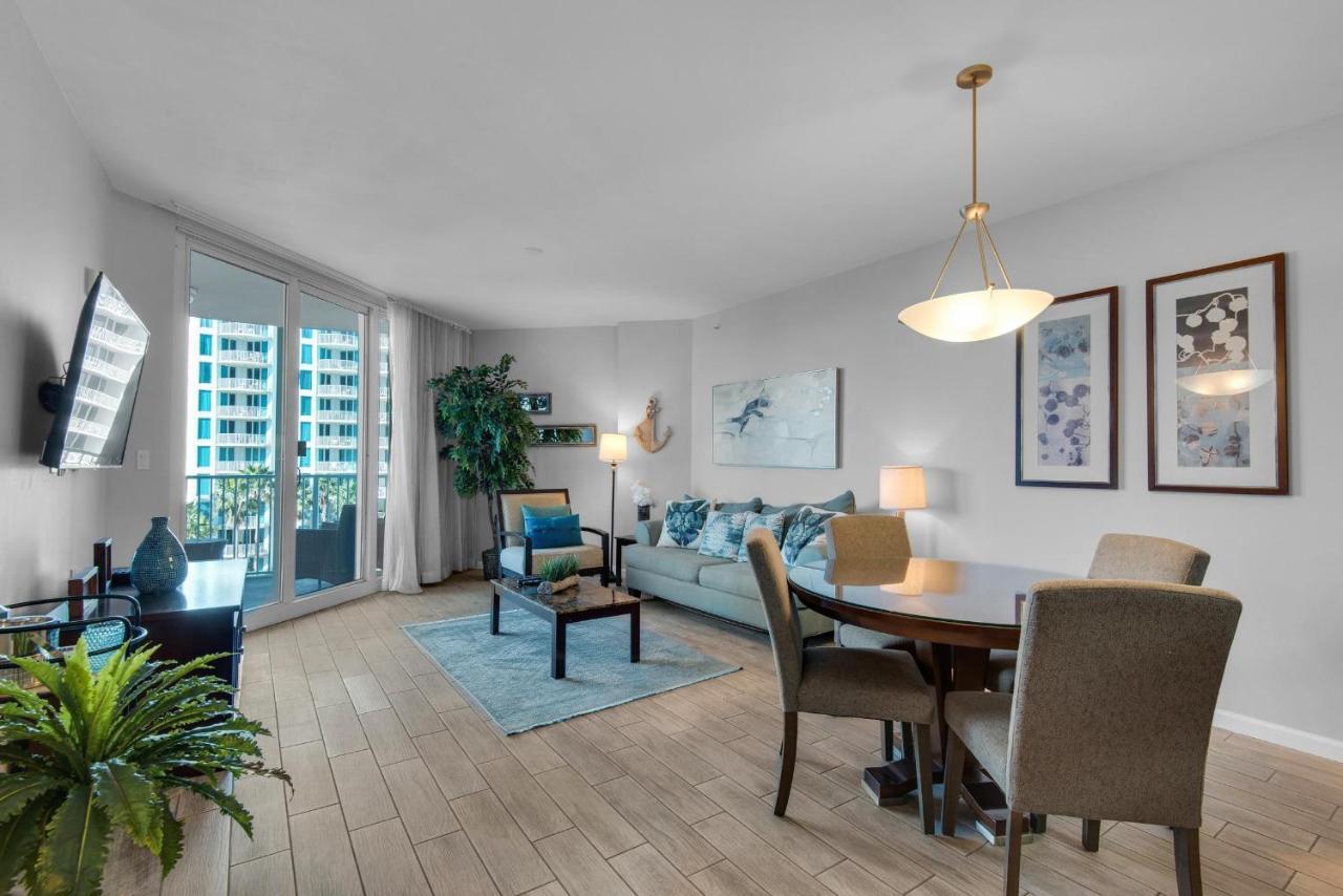 Apartment Palms #1505 Jr 2br *