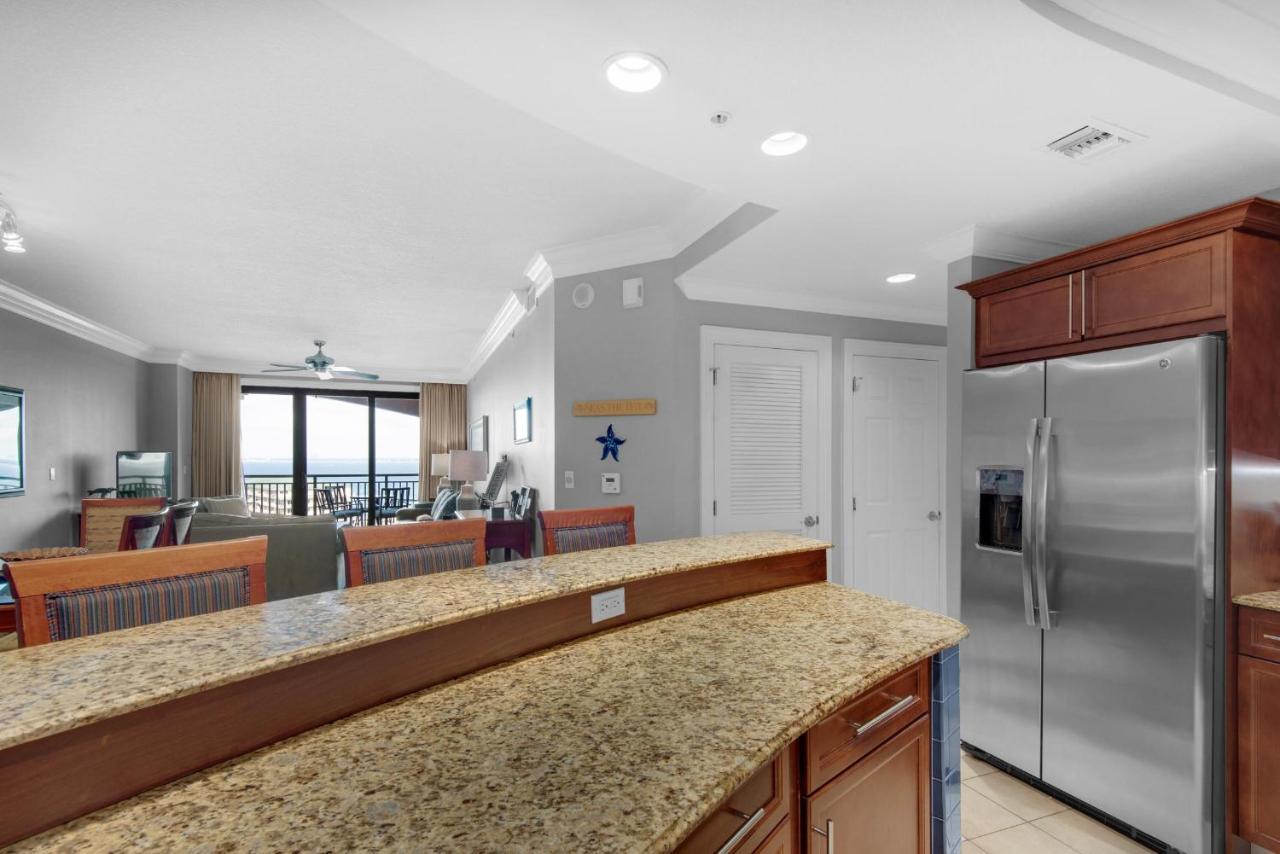 Apartment Emerald Grande W728
