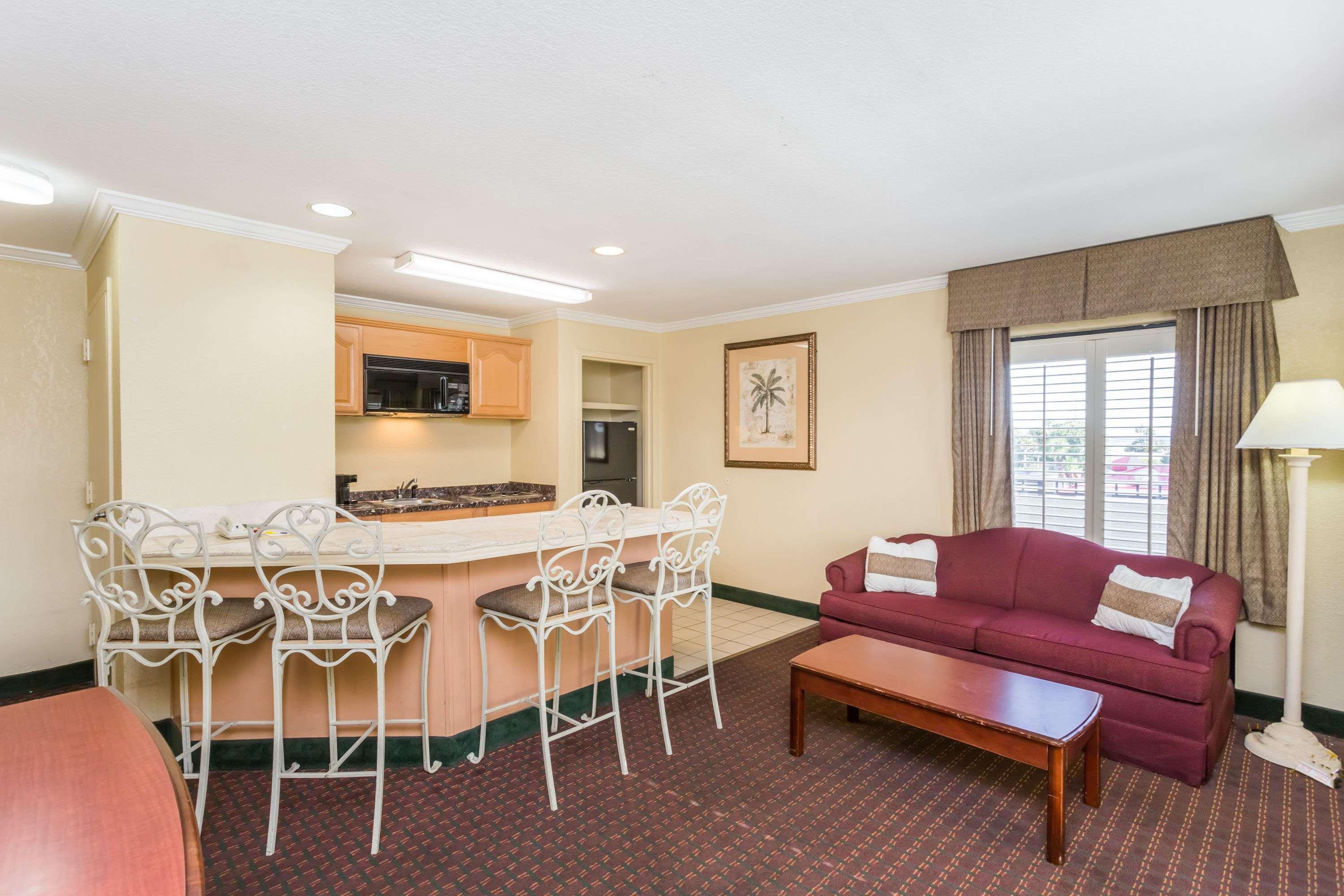 Days By Wyndham Motel Destin