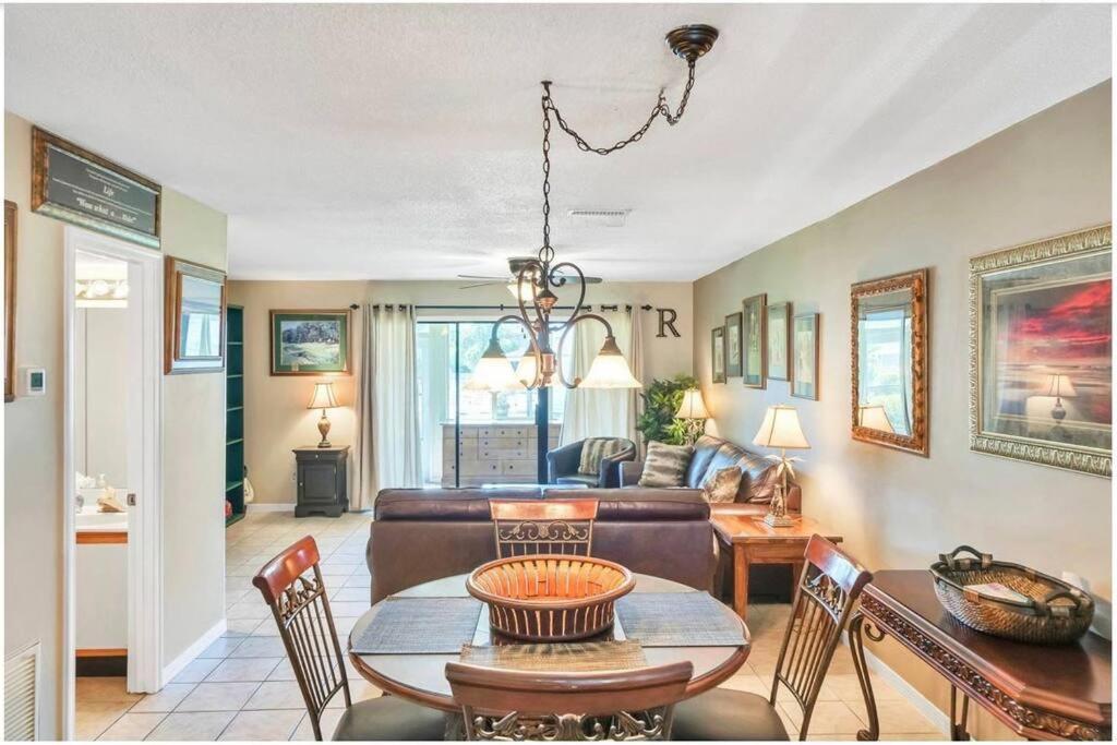 New Listing!!! 4 Min Walk To The Beach!