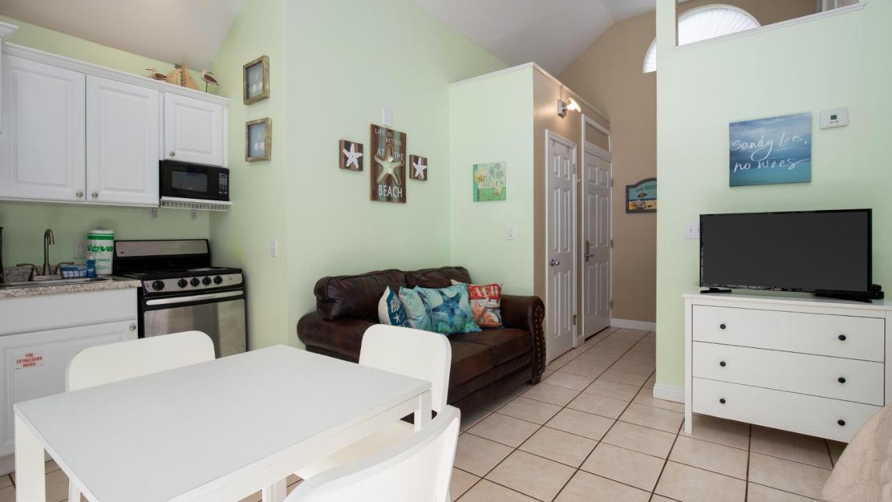 Nantucket Rainbow Cottages 20a Studio Holiday home Destin
