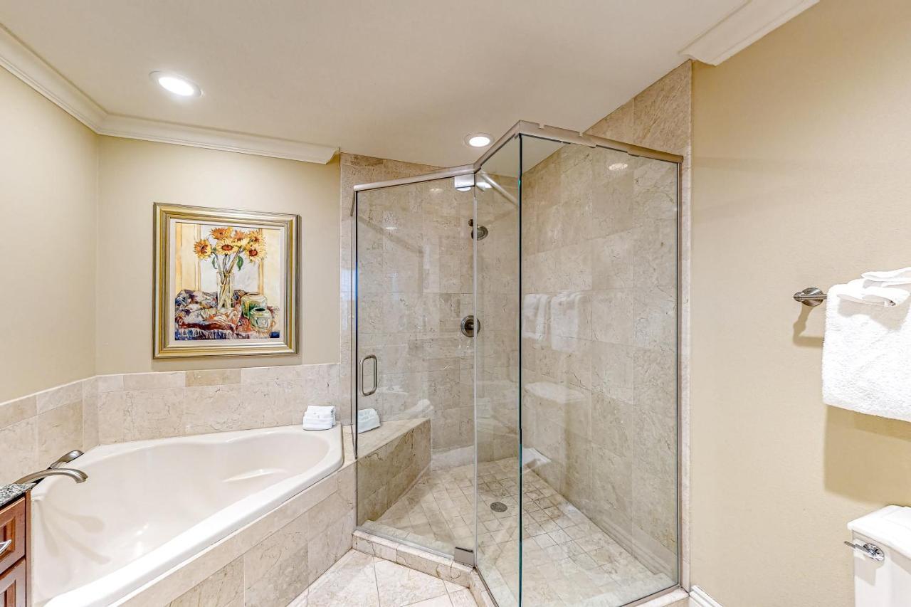Apartment Emerald Grande 324