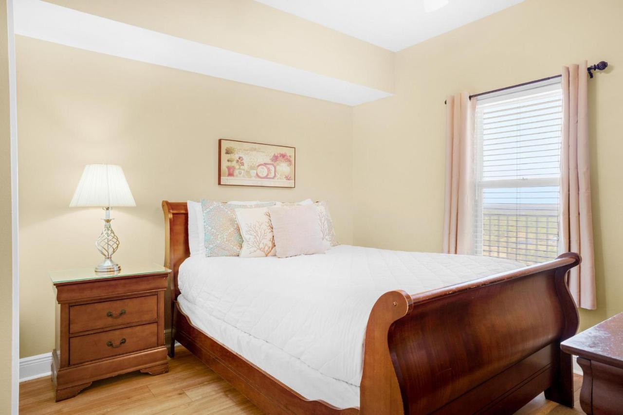 Ariel Dunes I 1502 Apartment