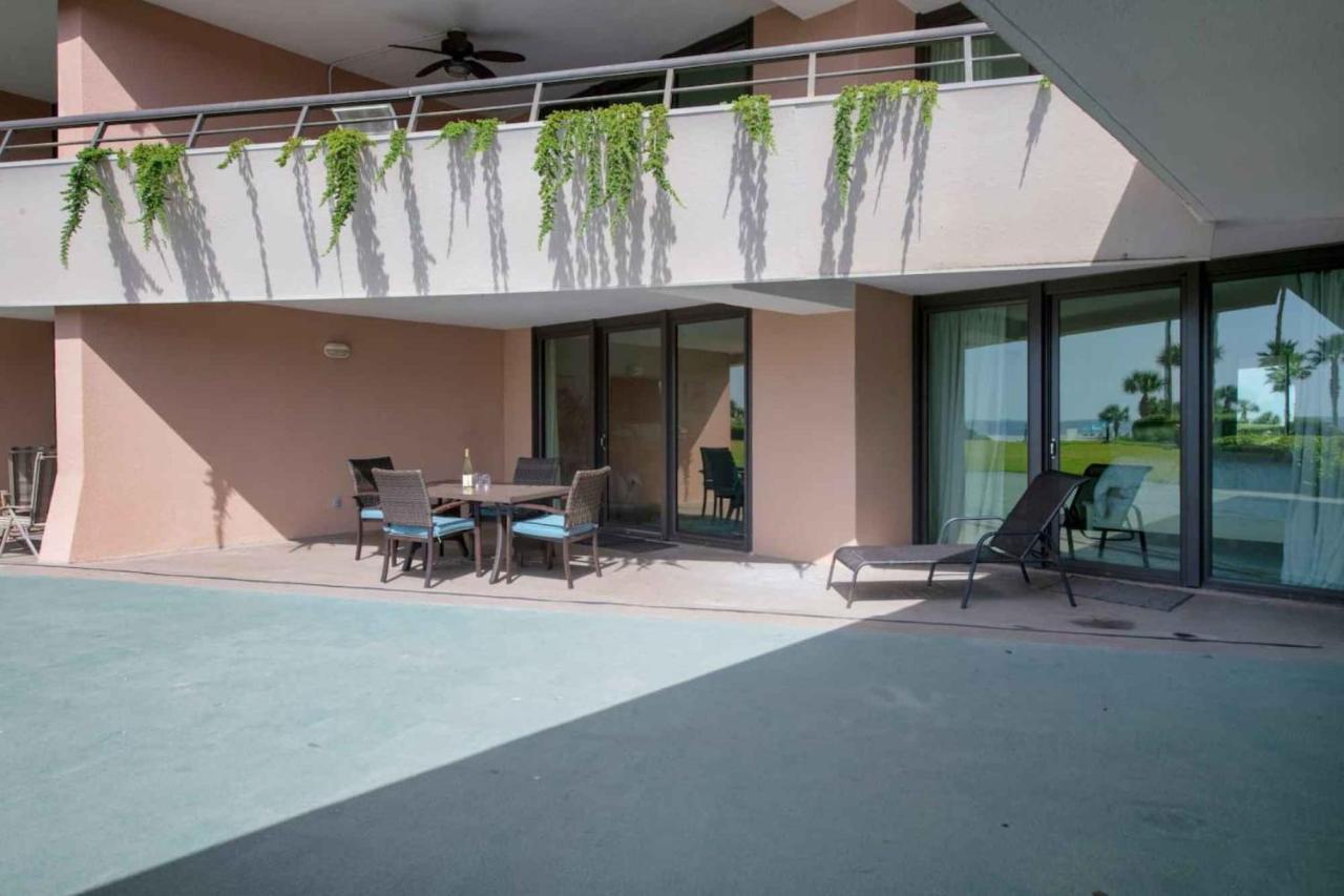 Amazing In Miramar With Outdoor Swimming Pool And 2 Bedrooms Apartment Destin