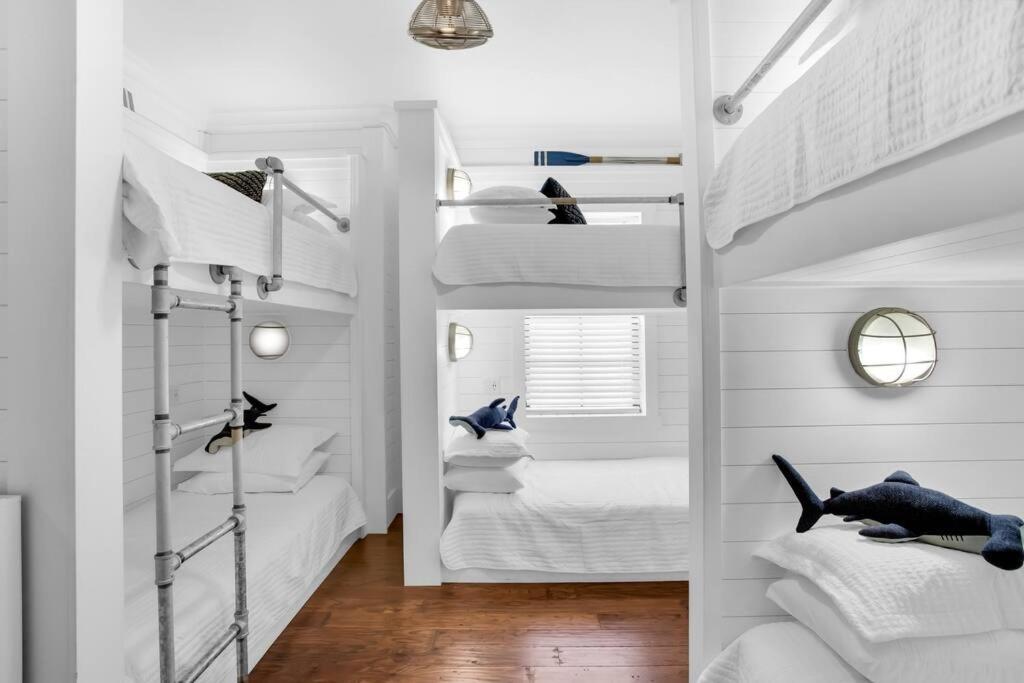 Large 4 Bedroom With Bunk And 2 Golf Carts! * Destin