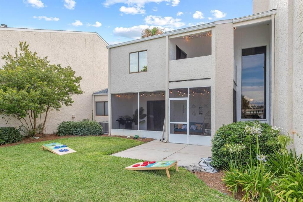 3bd/3ba+gameroom. Pool. Walk 2 Holiday home Destin