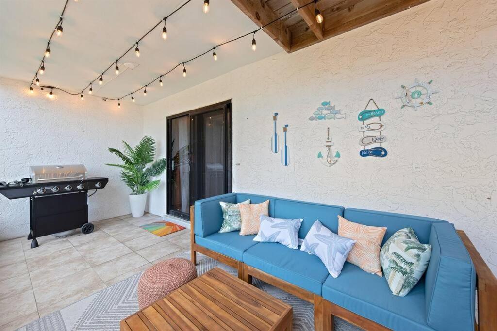3bd/3ba+gameroom. Pool. Walk 2 Destin
