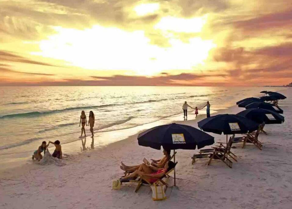 Large 4 Bedroom With Bunk And 2 Golf Carts! Destin