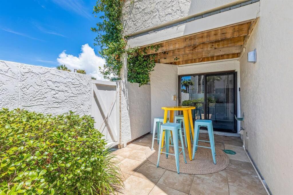 3bd/3ba+gameroom. Pool. Walk 2 Holiday home Destin