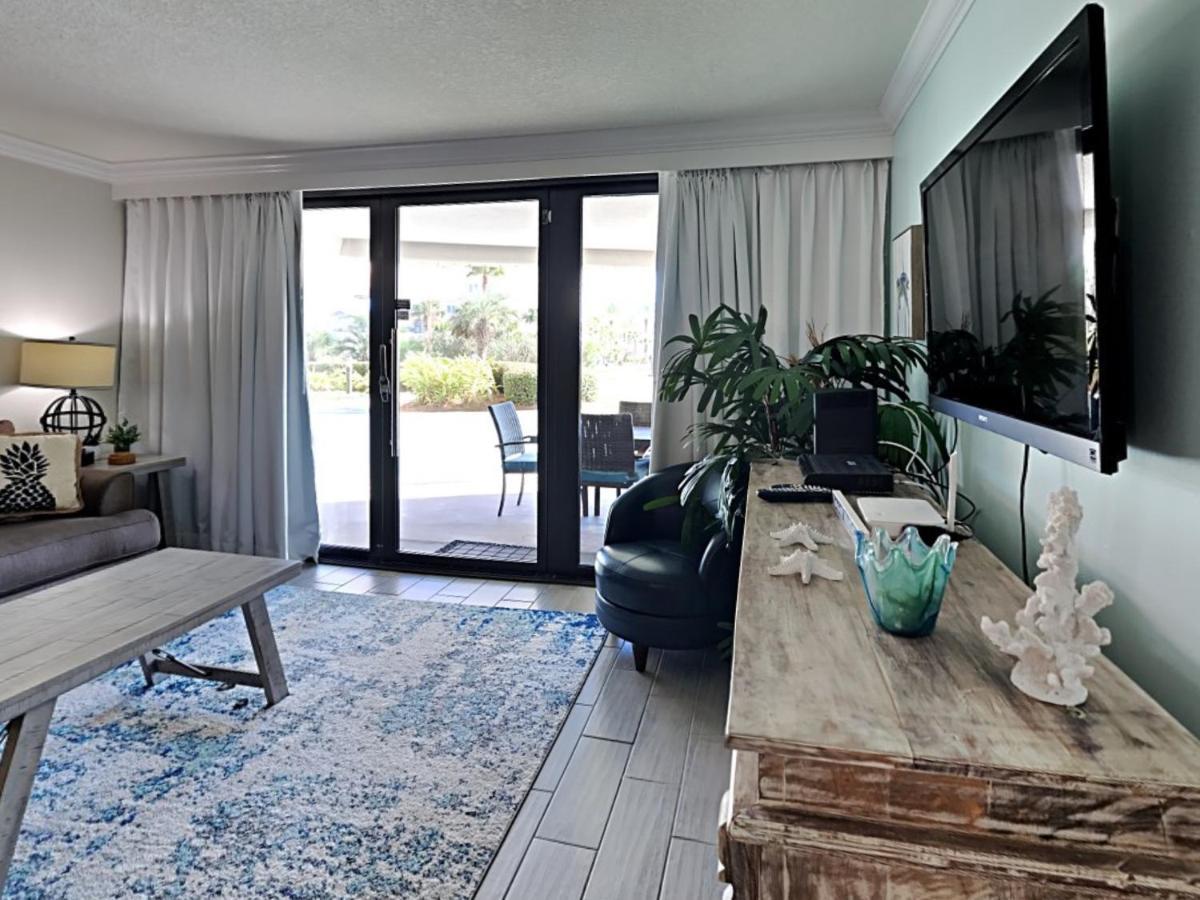 Amazing In Miramar With Outdoor Swimming Pool And 2 Bedrooms Destin
