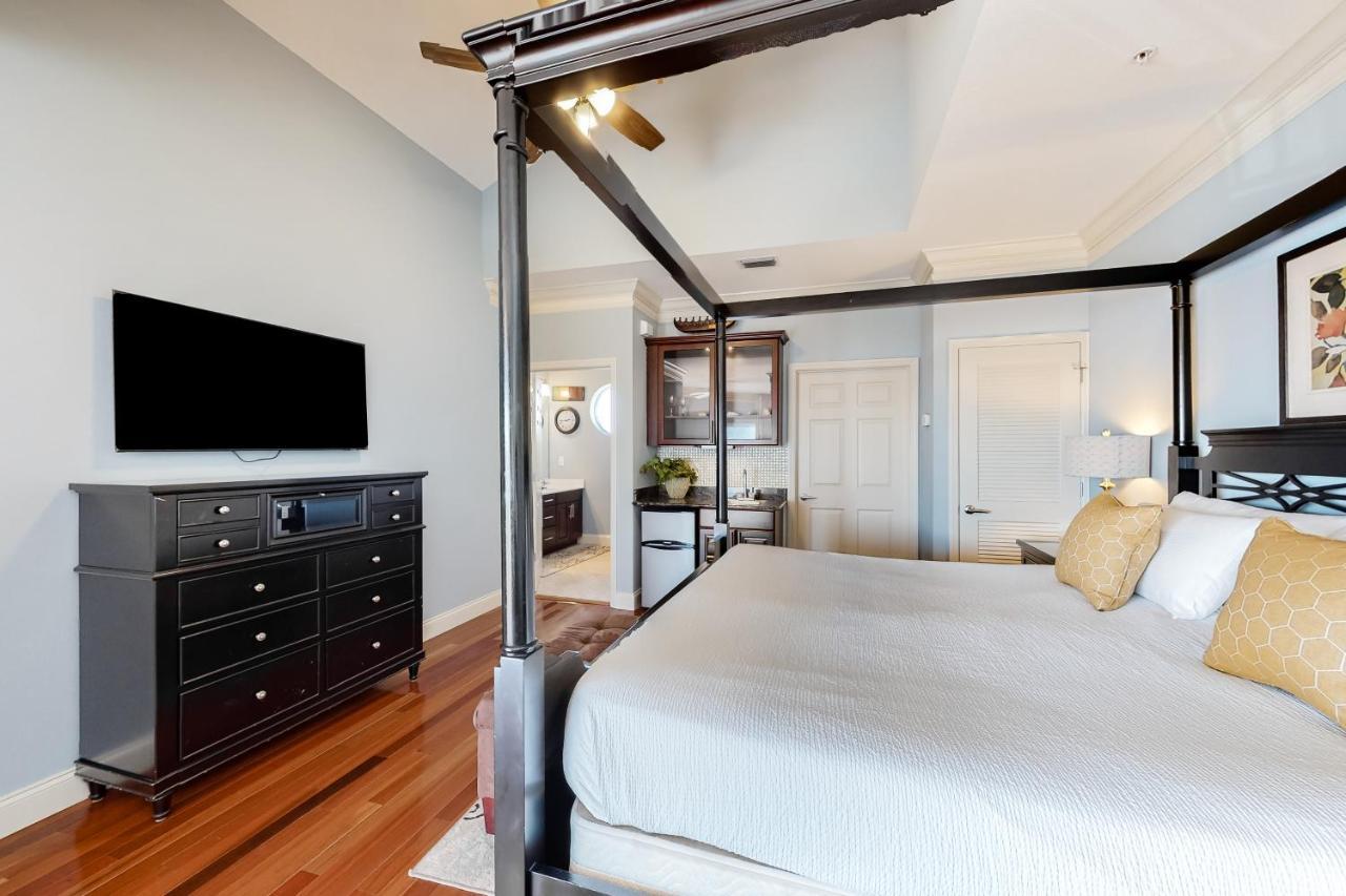 Pointe 301 Holiday home *