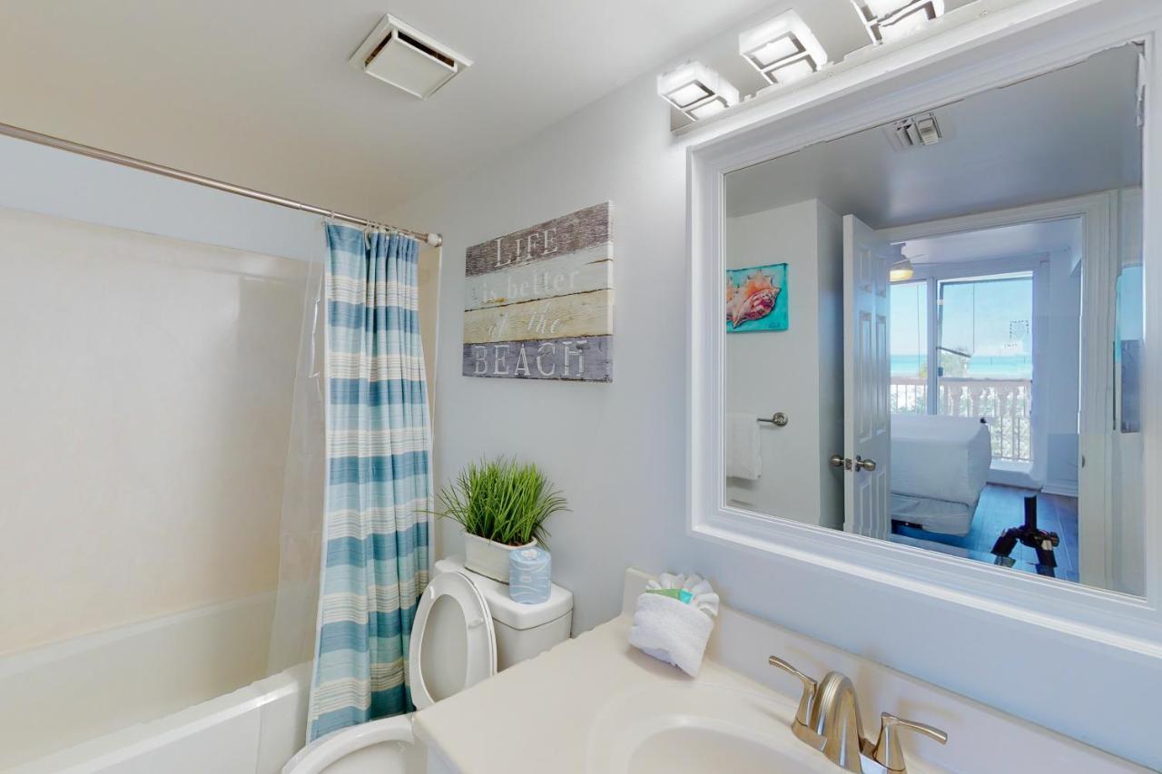 Pelican 316 * Destin
