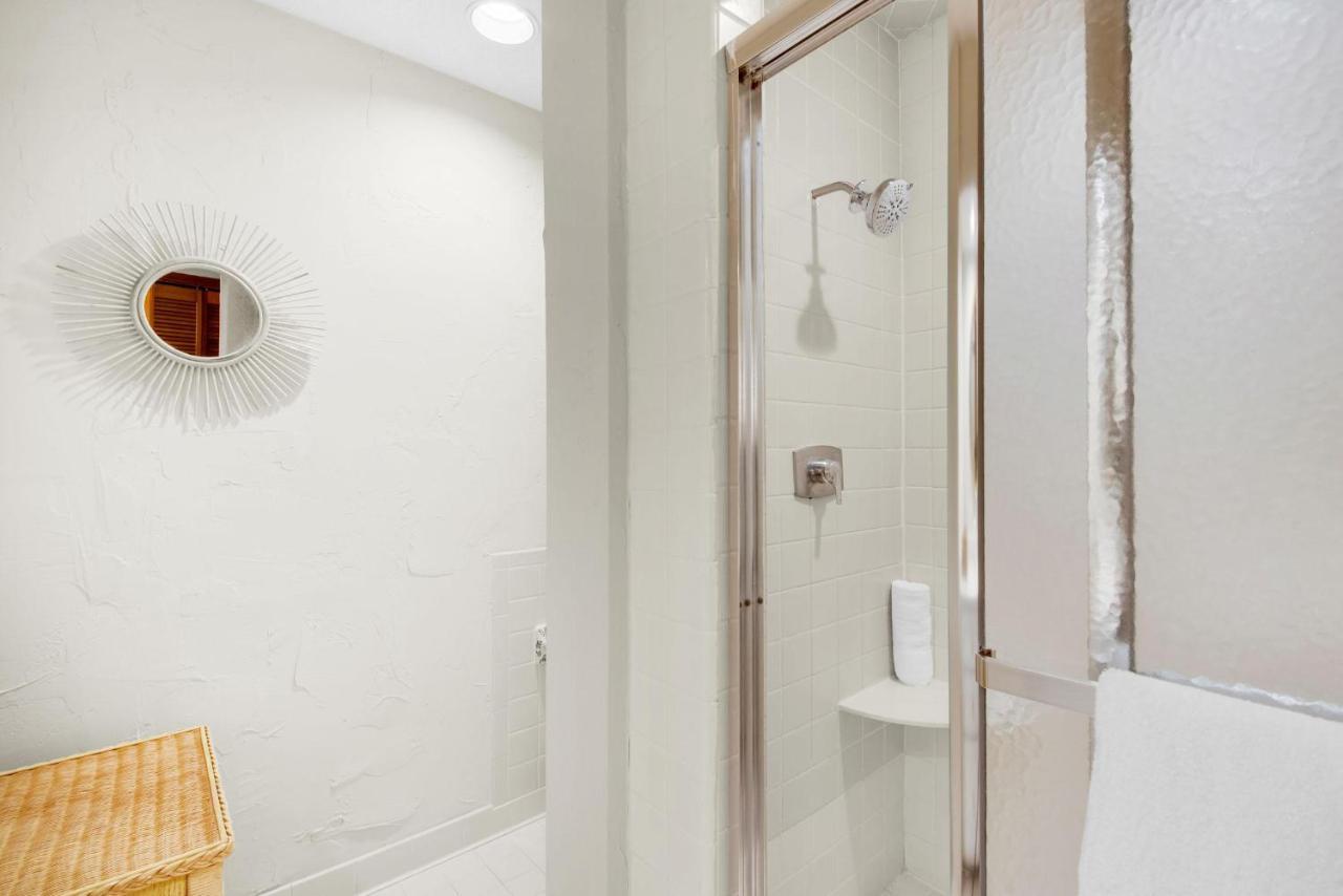 Shoreline Towers Townhouse 4-4 * Destin