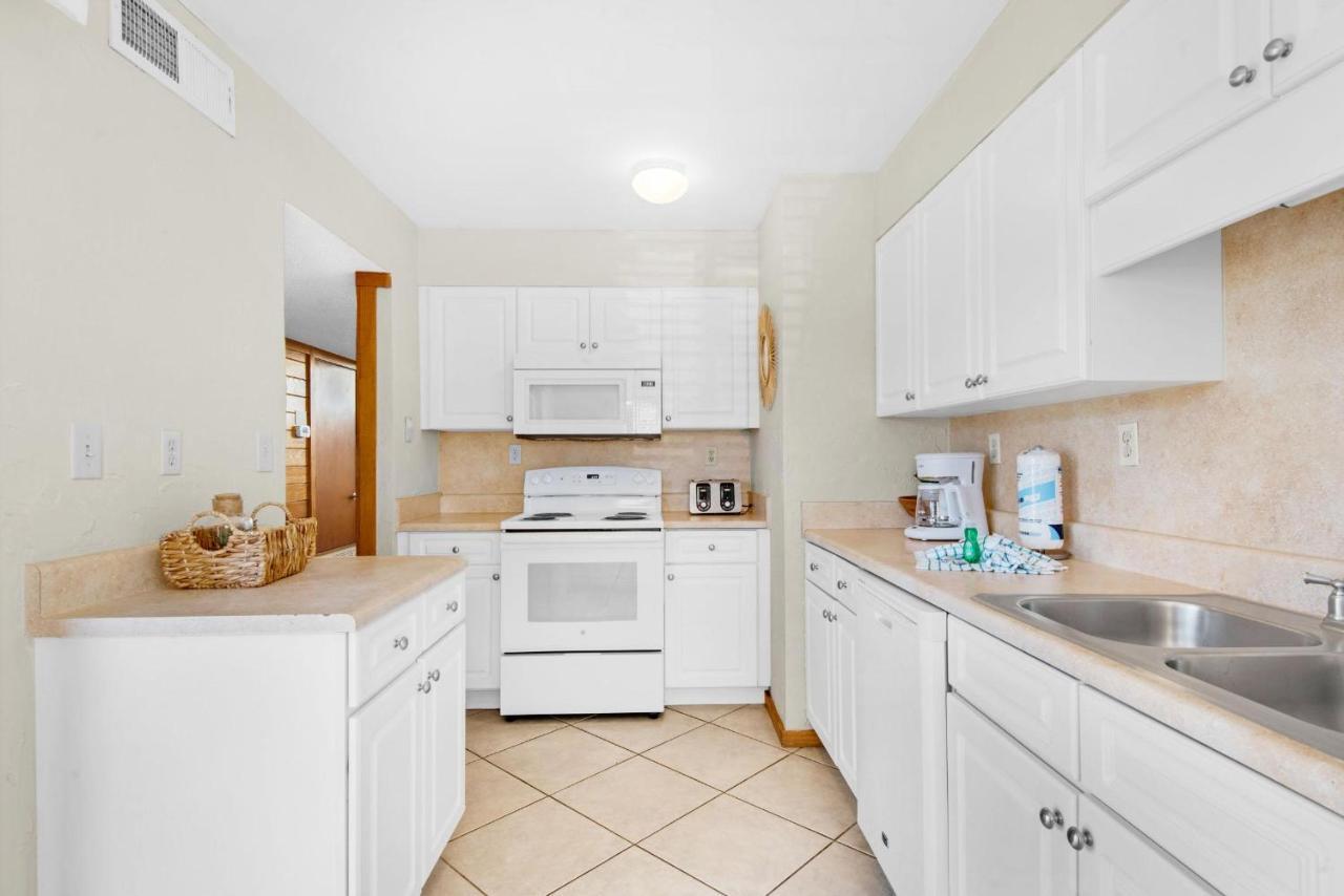 Shoreline Towers Townhouse 4-4 Holiday home *