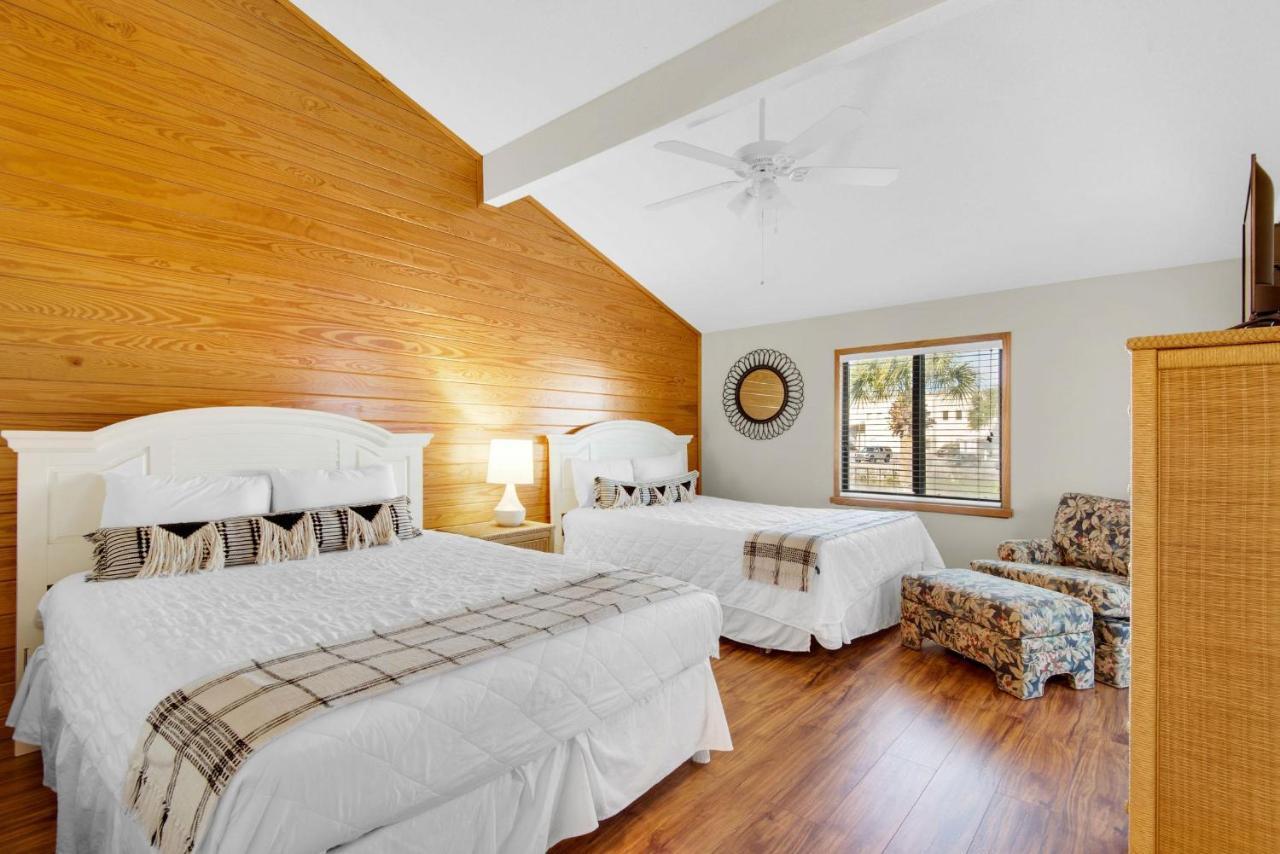 Shoreline Towers Townhouse 4-4