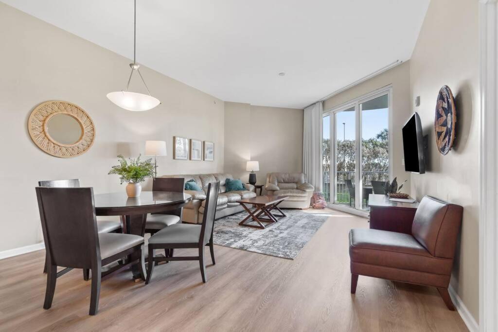 Apartment Family Friendly In Heart Of Destin! Style Pool, Tennis Courts Minutes From