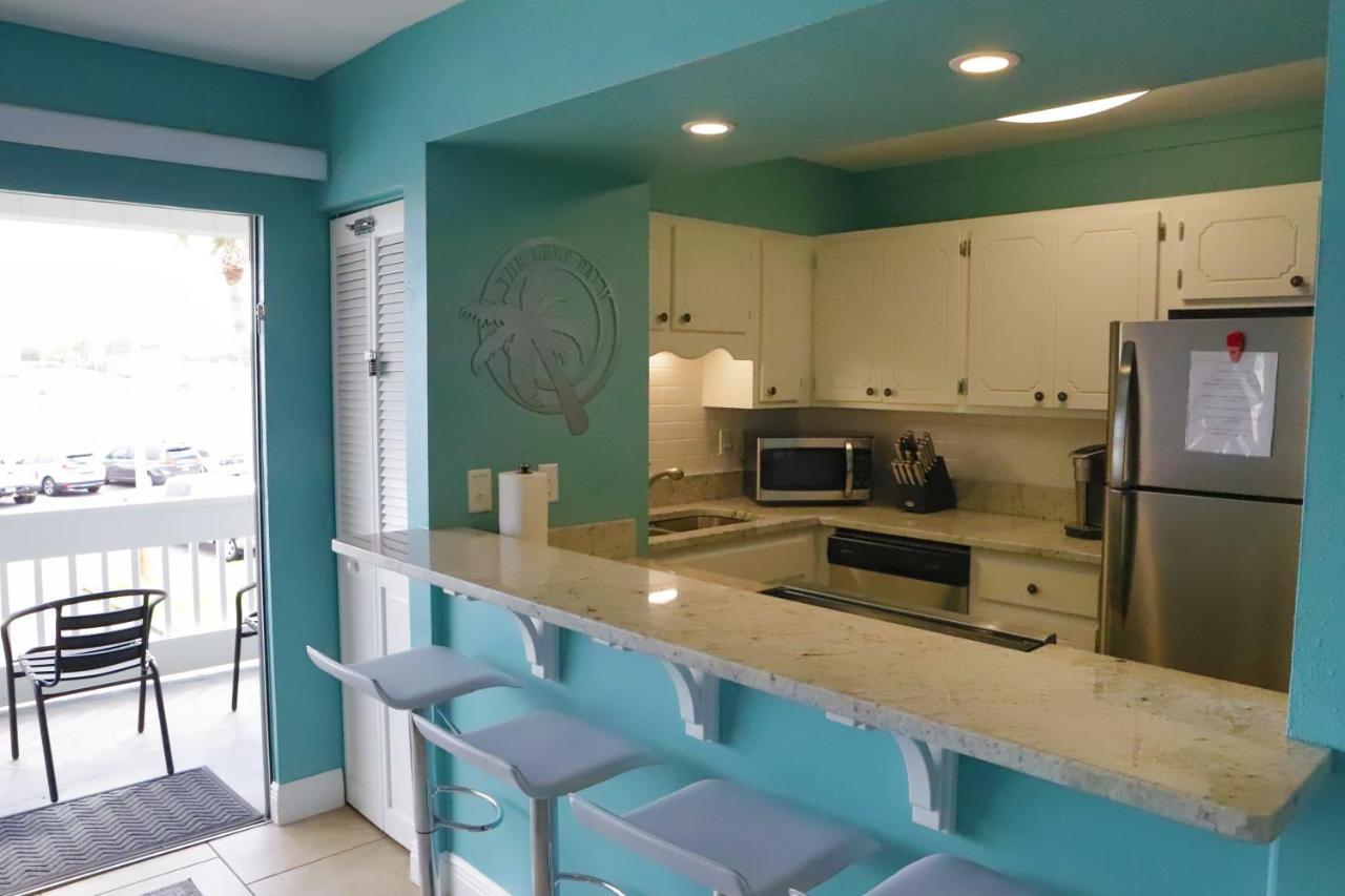 Apartment Lazy Palm Heart Of Spring Break Family Beach Vacation! Destin