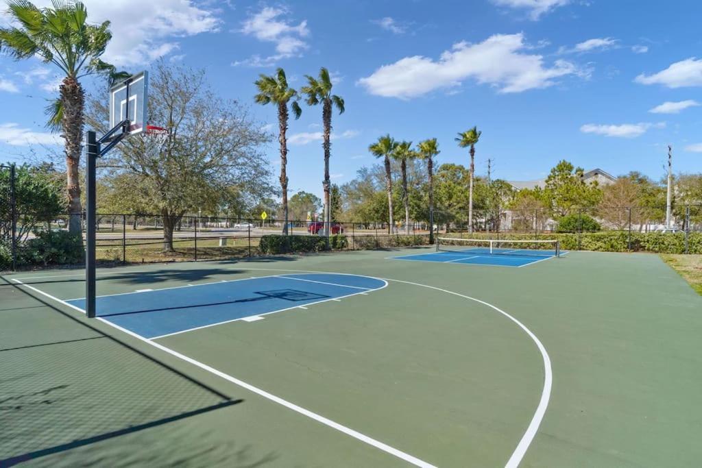 Family Friendly In Heart Of Destin! Style Pool, Tennis Courts Minutes From Apartment *