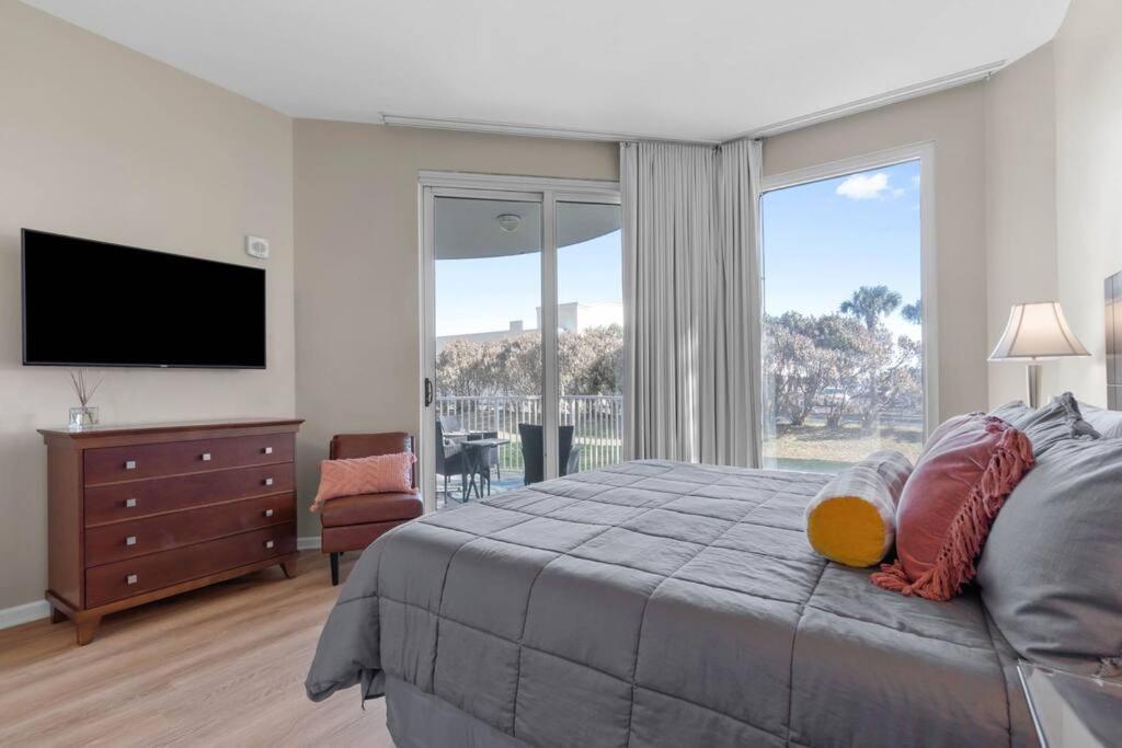 Family Friendly In Heart Of Destin! Style Pool, Tennis Courts Minutes From Apartment Destin
