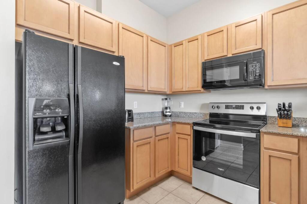 Apartment Family Friendly In Heart Of Destin! Style Pool, Tennis Courts Minutes From *