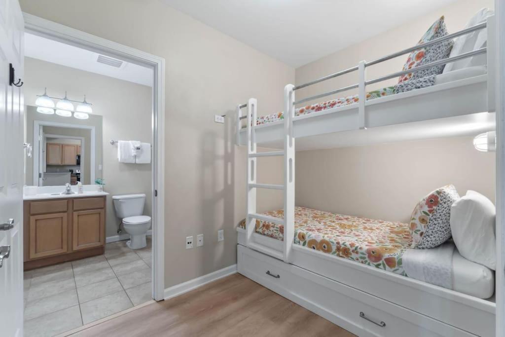 Apartment Family Friendly In Heart Of Destin! Style Pool, Tennis Courts Minutes From