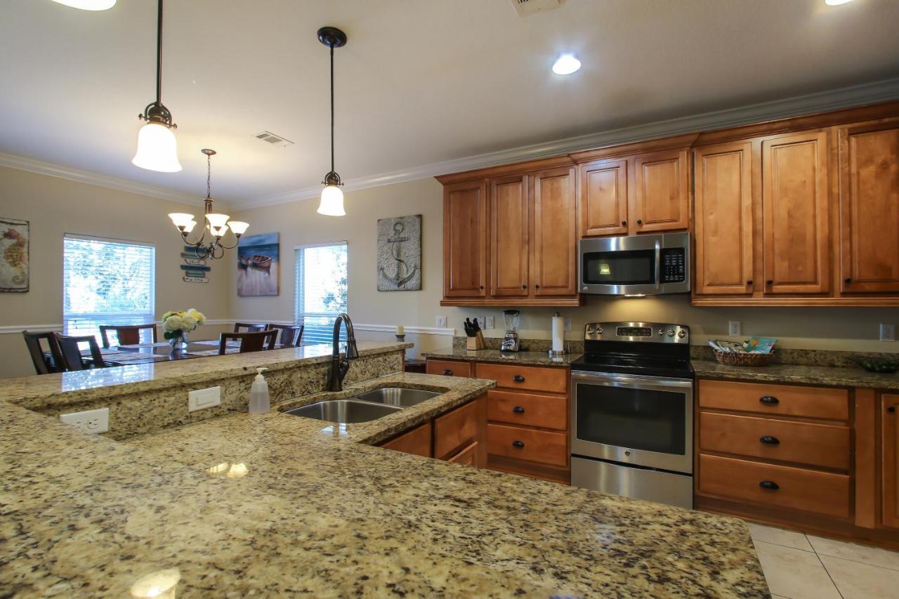 Amazing 4 Bedroom Vacation In The Villages Of Crystal Lakes Holiday home Destin